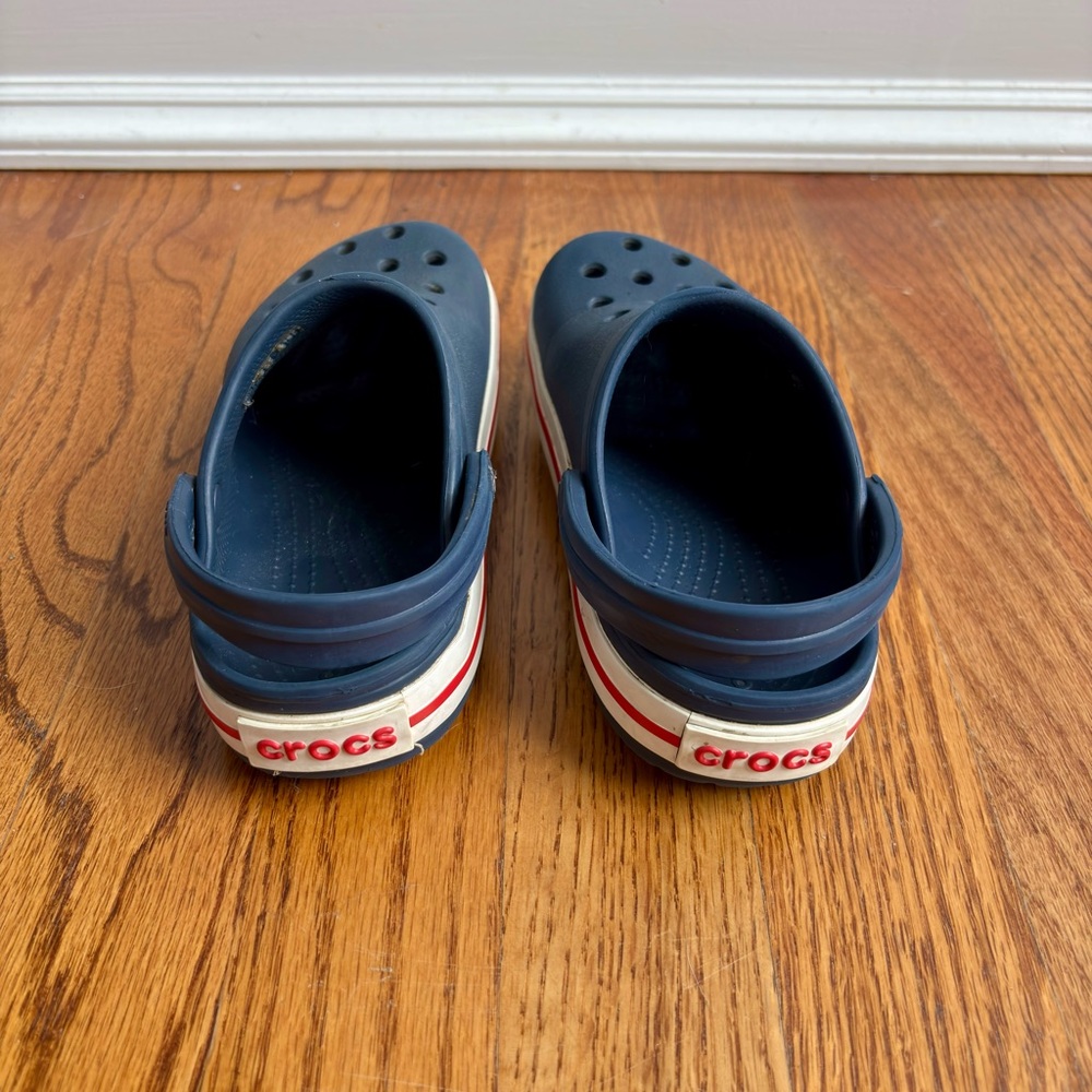 Little Kids CROCS - Great Used Condition - Picture 3 of 6